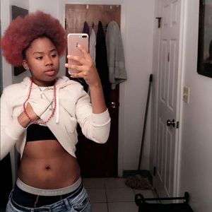 Meet your Posher, Janiya